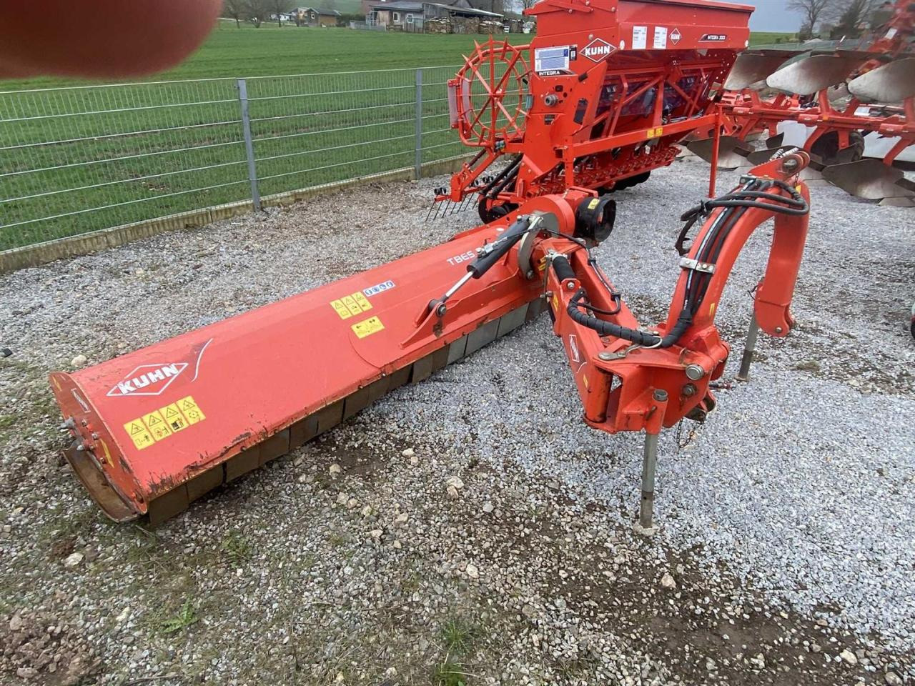 Kuhn TBES 262 - Desbrozadora lateral: foto 2 Kuhn TBES 262 - Desbrozadora lateral: foto 2
