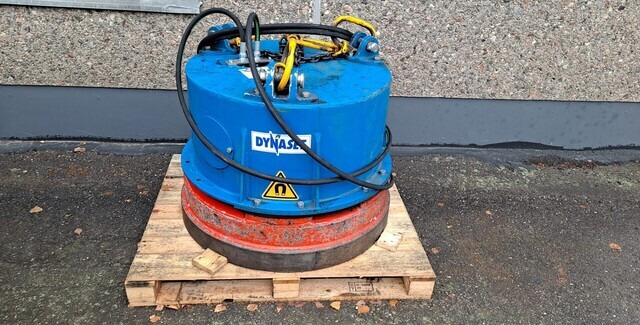 Dynaset HMag 700 ja HMag 900 - Implemento para Equipo de manutención: foto 1 Dynaset HMag 700 ja HMag 900 - Implemento para Equipo de manutención: foto 1