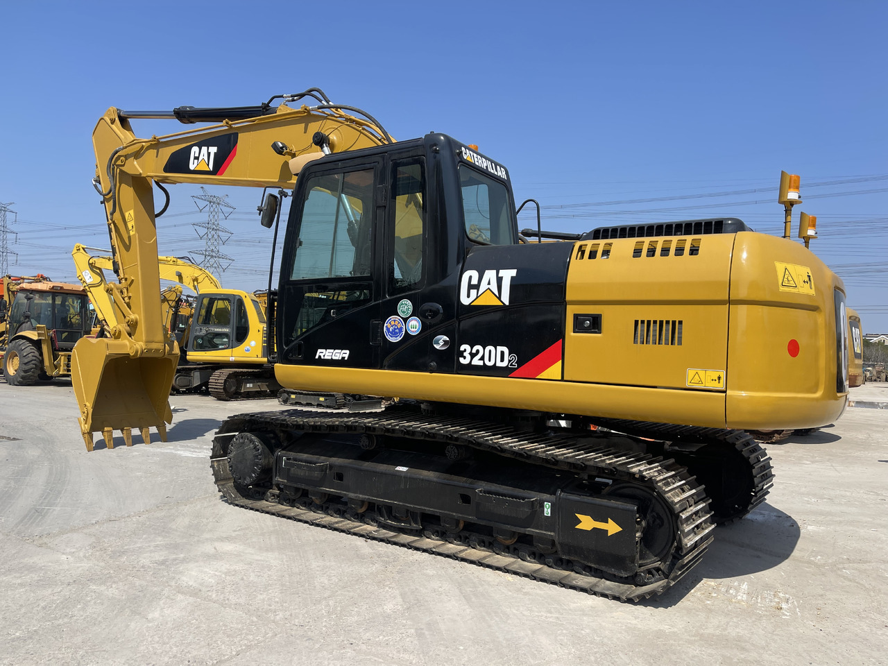 CATERPILLAR CAT 320D - Excavadora de cadenas: foto 1 CATERPILLAR CAT 320D - Excavadora de cadenas: foto 1