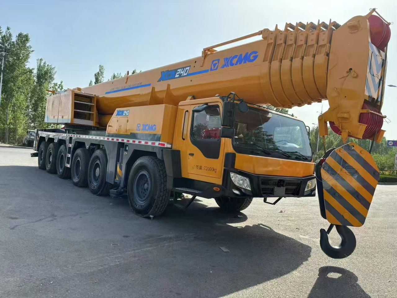 XCMG QAY240 XCT240 XCA240 QY240K 240 ton 250 ton 300 ton 260 ton 200 ton 220 ton crane - Grúa todo terreno: foto 2 XCMG QAY240 XCT240 XCA240 QY240K 240 ton 250 ton 300 ton 260 ton 200 ton 220 ton crane - Grúa todo terreno: foto 2