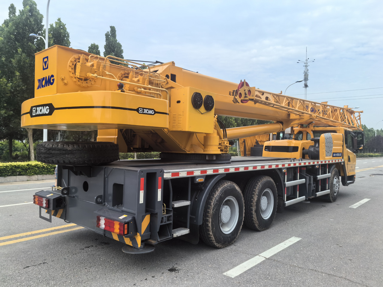 XCMG XCT25L5 QY25K5D QY25K5C QY25K5-I 25ton Used crane - Autogrúa: foto 4 XCMG XCT25L5 QY25K5D QY25K5C QY25K5-I 25ton Used crane - Autogrúa: foto 4