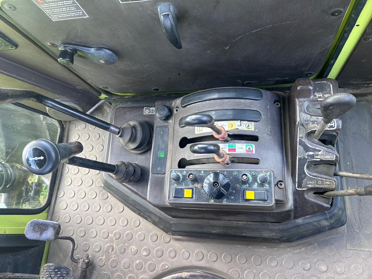 Tractor MERCEDES-BENZ MB-TRAC 1600: foto 12 Tractor MERCEDES-BENZ MB-TRAC 1600: foto 12