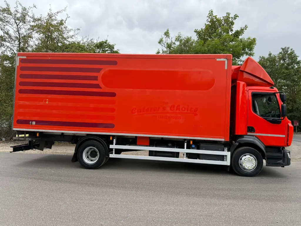 Renault D16 High - Fridgebox - Camión frigorífico: foto 4 Renault D16 High - Fridgebox - Camión frigorífico: foto 4