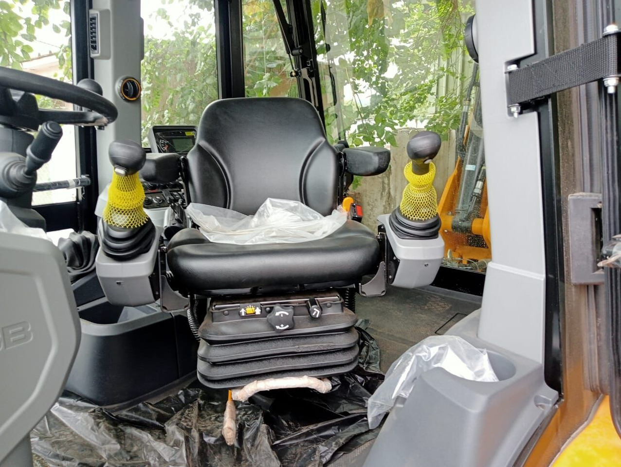 New JCB 3CX backhoe loader - Retroexcavadora: foto 1 New JCB 3CX backhoe loader - Retroexcavadora: foto 1