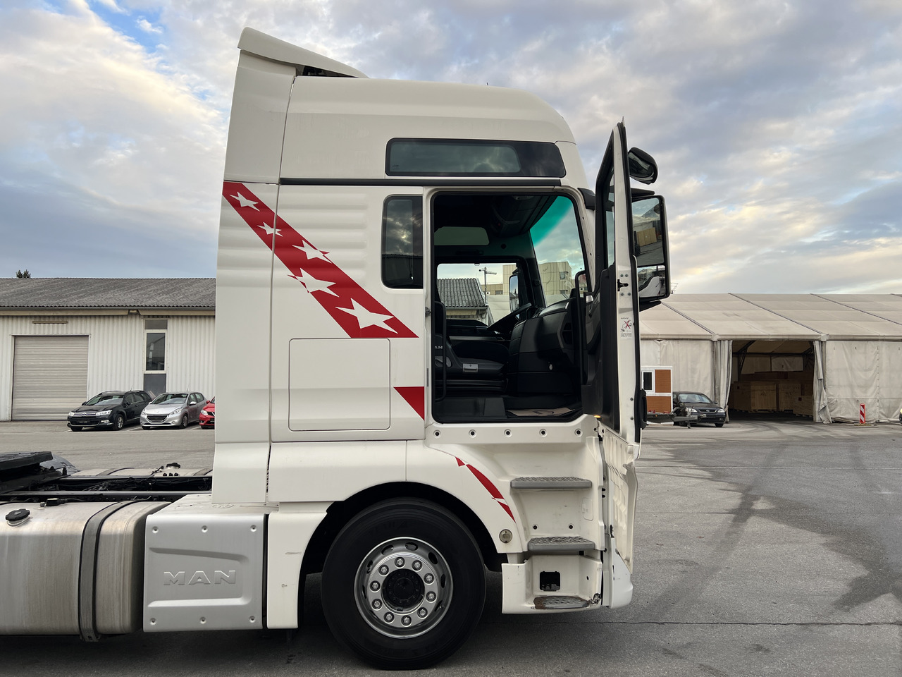 Cabeza tractora MAN MAN TGX 18.480 XXL | Retarder | Standklima | Klima |: foto 23 Cabeza tractora MAN MAN TGX 18.480 XXL | Retarder | Standklima | Klima |: foto 23