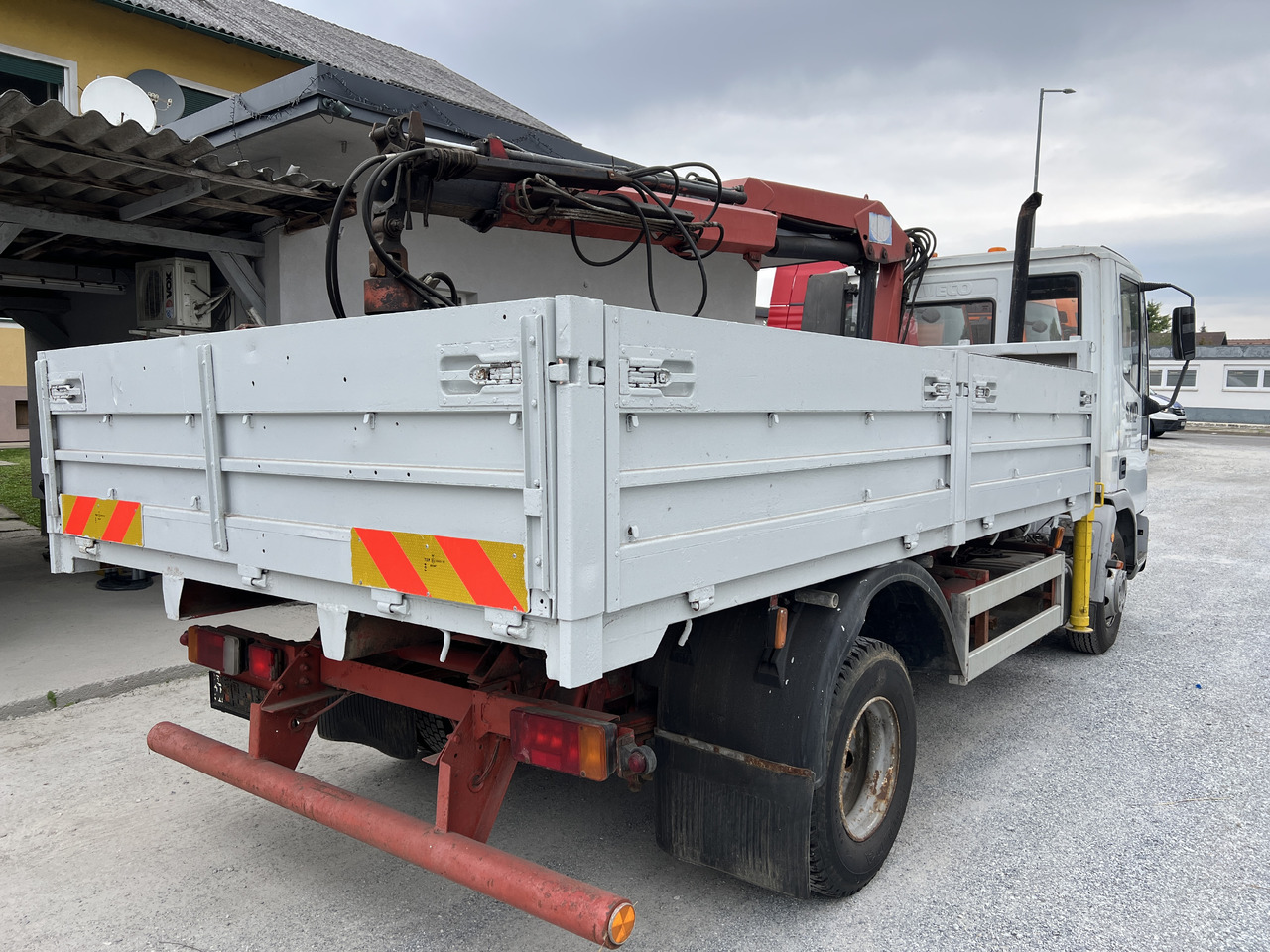 IVECO EUROCARGO 75E15 Kipper mit Kran - Camión volquete, Camión grúa: foto 3 IVECO EUROCARGO 75E15 Kipper mit Kran - Camión volquete, Camión grúa: foto 3