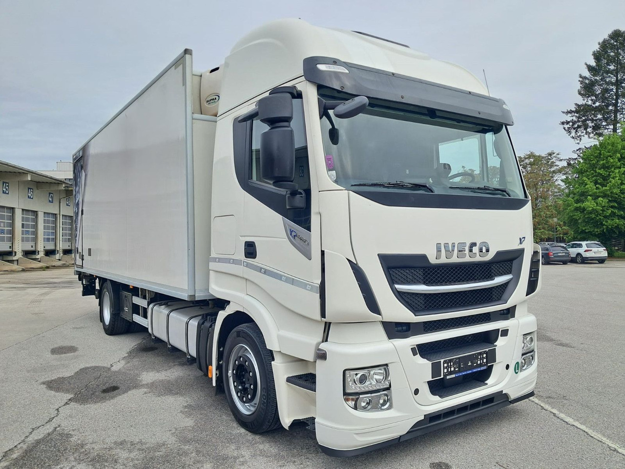 Iveco Stralis 460 Kühlkoffer | LBW | Klima | Retar - Camión frigorífico: foto 2 Iveco Stralis 460 Kühlkoffer | LBW | Klima | Retar - Camión frigorífico: foto 2