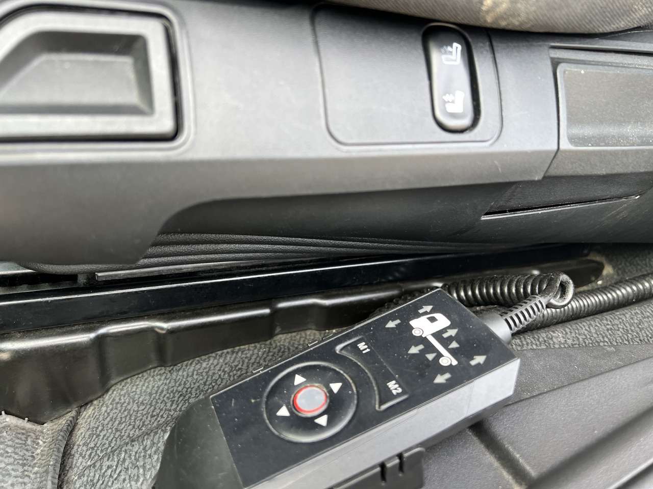 Camión chasis MERCEDES-BENZ Antos 25 40 | Standheizung | Klima | Liftachse: foto 12 Camión chasis MERCEDES-BENZ Antos 25 40 | Standheizung | Klima | Liftachse: foto 12