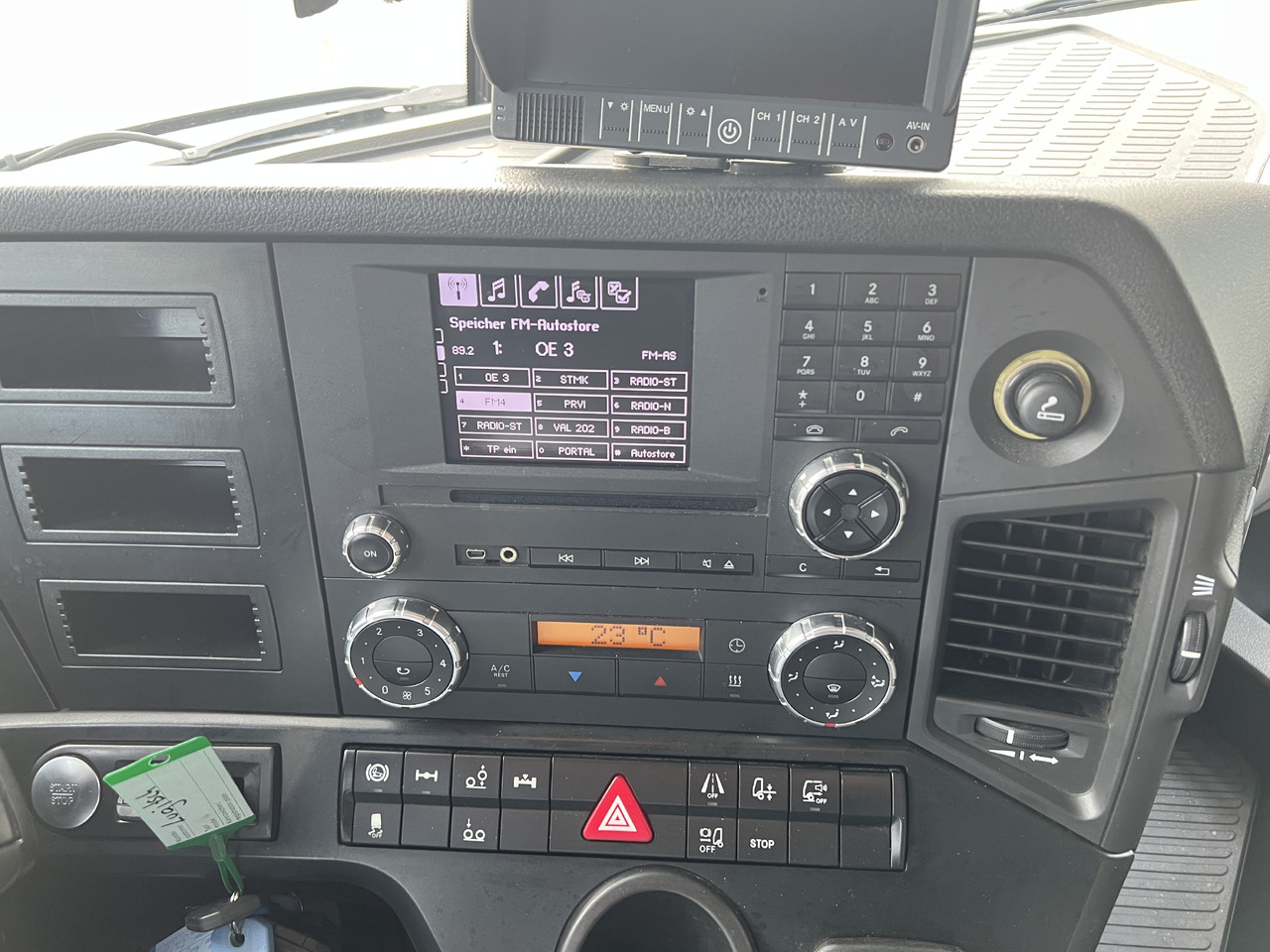 Camión chasis MERCEDES-BENZ Antos 25 40 | Standheizung | Klima | Liftachse: foto 17 Camión chasis MERCEDES-BENZ Antos 25 40 | Standheizung | Klima | Liftachse: foto 17