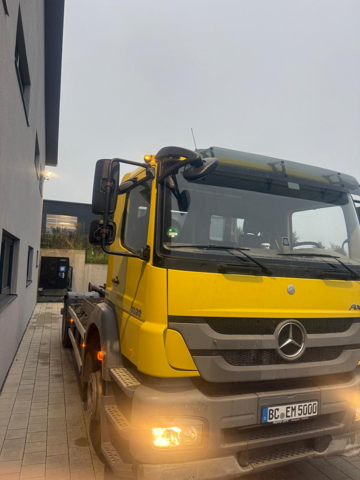 MERCEDES-BENZ AXOR 1829/ 18t Abroller TÜV/SP Neu - Camión multibasculante: foto 3 MERCEDES-BENZ AXOR 1829/ 18t Abroller TÜV/SP Neu - Camión multibasculante: foto 3