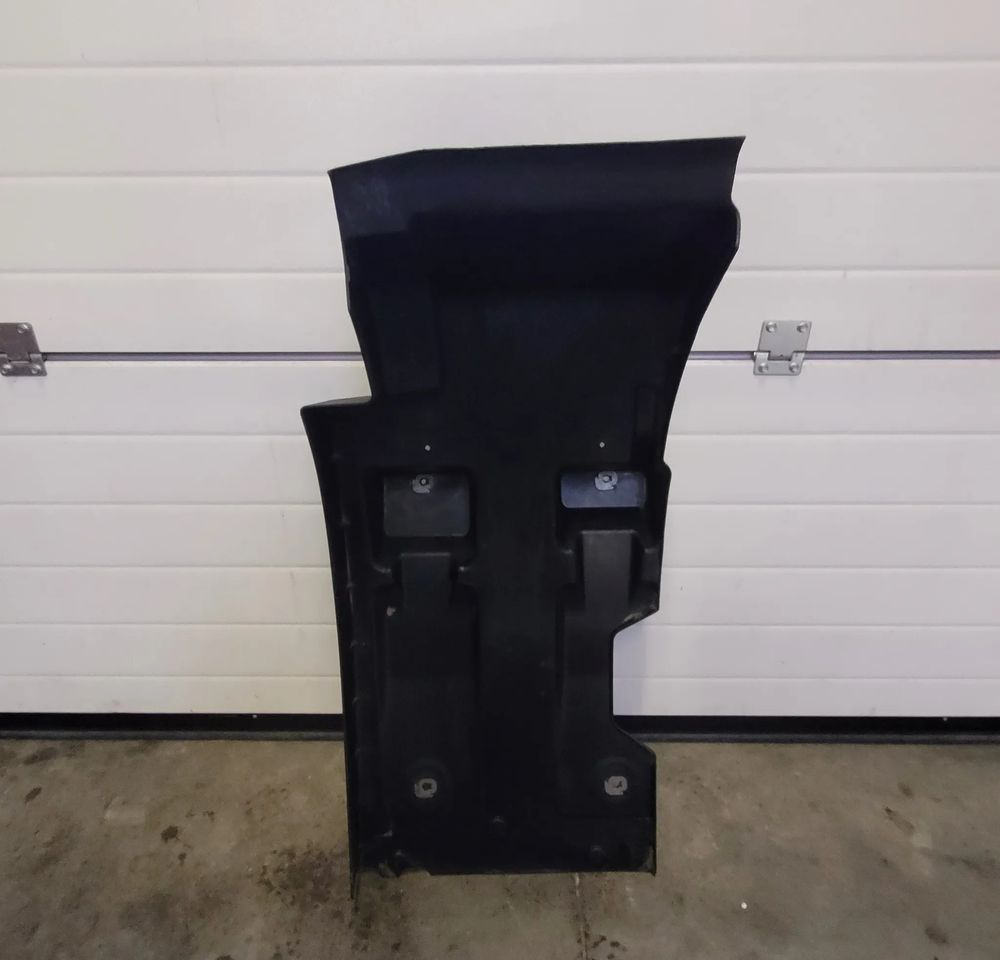 BŁOTNIK PRAWE RENAULT RANGE T GAMA OM 82647398 CHWALIM116 - Guardabarros para Camión: foto 2 BŁOTNIK PRAWE RENAULT RANGE T GAMA OM 82647398 CHWALIM116 - Guardabarros para Camión: foto 2