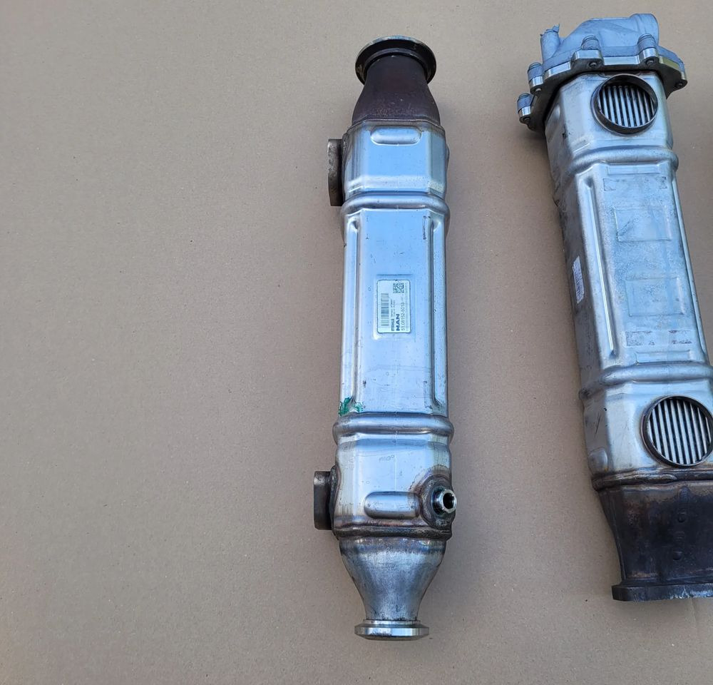 CHŁODNICA EGR MAN TGX TGS TGM ORYGINAŁ 51.08152-5013 , 51.08152-5011 CHWALIM116 - Enfriador EGR para Camión: foto 5 CHŁODNICA EGR MAN TGX TGS TGM ORYGINAŁ 51.08152-5013 , 51.08152-5011 CHWALIM116 - Enfriador EGR para Camión: foto 5