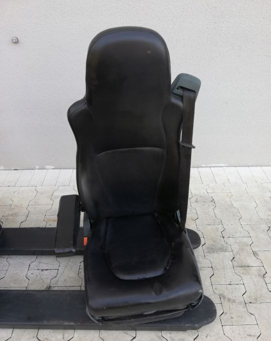 FOTEL KIEROWCY DAF XF CF LF - Asiento para Camión: foto 1 FOTEL KIEROWCY DAF XF CF LF - Asiento para Camión: foto 1