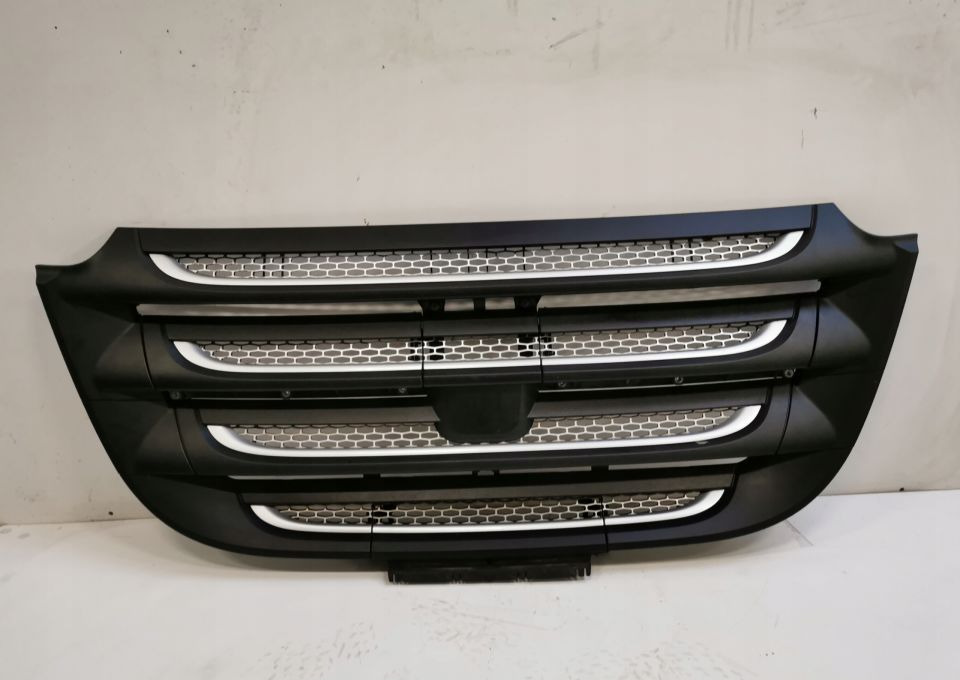 GRILL ATRAPA DAF XF 106 lift ORYGINAŁ 2048272 - Parrilla para Camión: foto 1 GRILL ATRAPA DAF XF 106 lift ORYGINAŁ 2048272 - Parrilla para Camión: foto 1