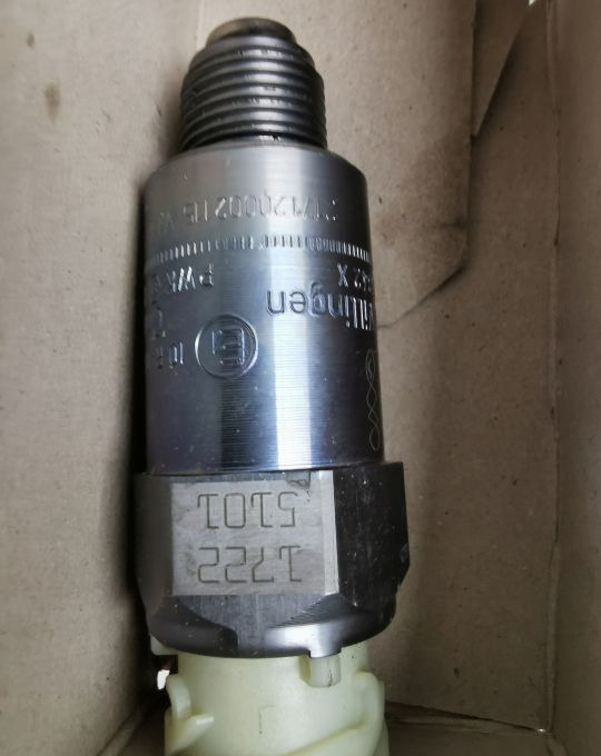 IMPUSATOR MAN TGX TGS E6 81.27121-0098 - Sensor para Camión: foto 1 IMPUSATOR MAN TGX TGS E6 81.27121-0098 - Sensor para Camión: foto 1