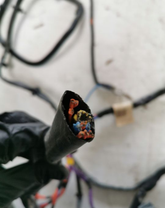 INSTALACJA ZDERZAKA VOLVO FL EURO 6 - Cables/ Alambres para Camión: foto 2 INSTALACJA ZDERZAKA VOLVO FL EURO 6 - Cables/ Alambres para Camión: foto 2