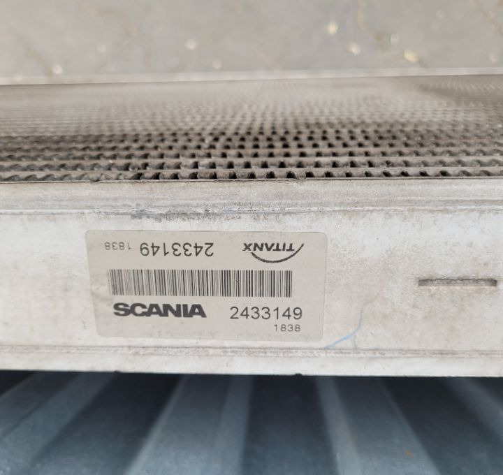 INTERCOOLER SCANIA S NGT OM 2433149 - Intercooler para Camión: foto 3 INTERCOOLER SCANIA S NGT OM 2433149 - Intercooler para Camión: foto 3