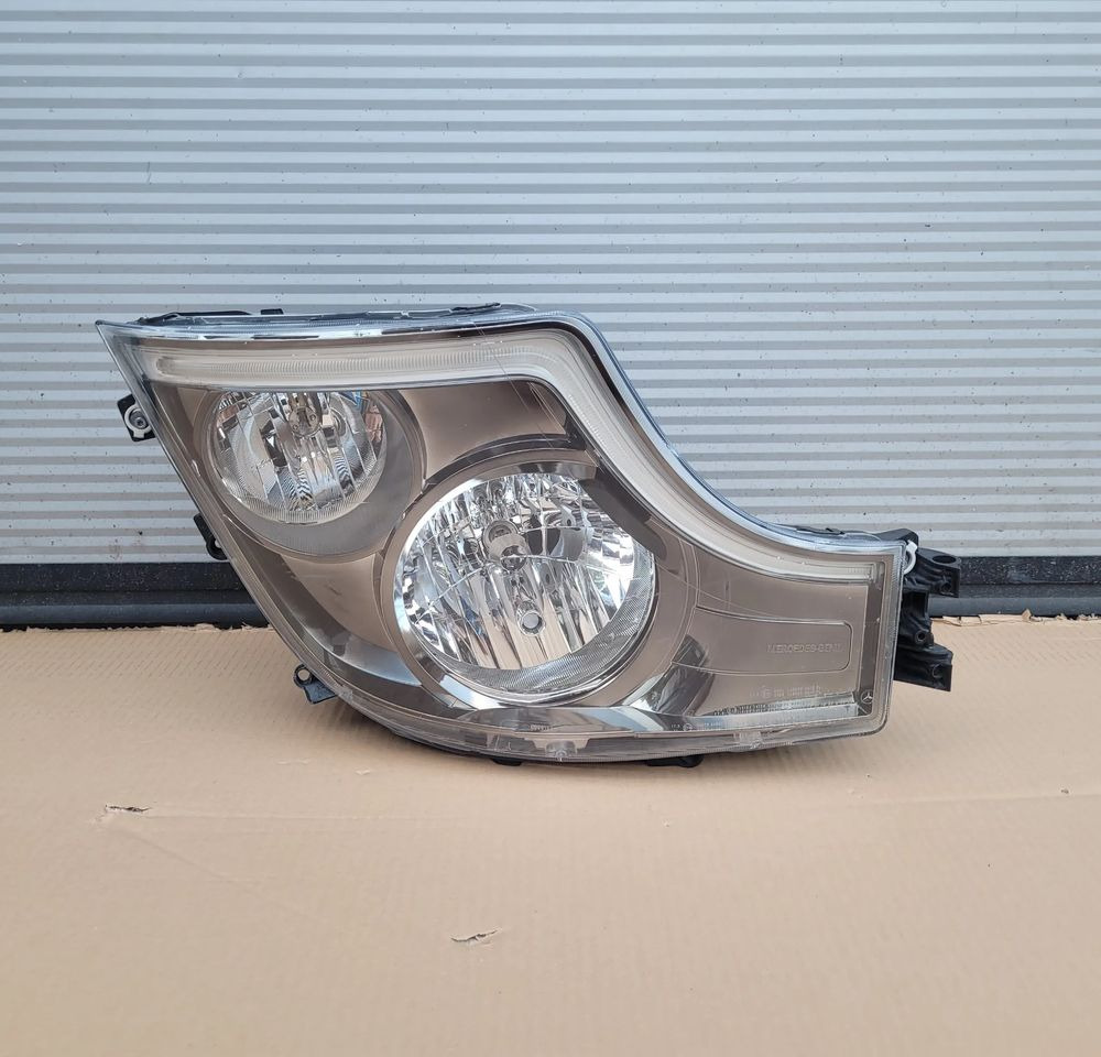 LAMPA PRAWA MERCEDES ACTROS MP5 ORYGINAŁ A9618204139 CHWALIM116 - Luz/ Iluminación para Camión: foto 1 LAMPA PRAWA MERCEDES ACTROS MP5 ORYGINAŁ A9618204139 CHWALIM116 - Luz/ Iluminación para Camión: foto 1