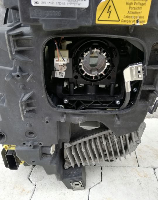 LAMPA XENON VOLVO FH4 FH 4 FM RH ORYGINAŁ - Faro delantero para Camión: foto 4 LAMPA XENON VOLVO FH4 FH 4 FM RH ORYGINAŁ - Faro delantero para Camión: foto 4