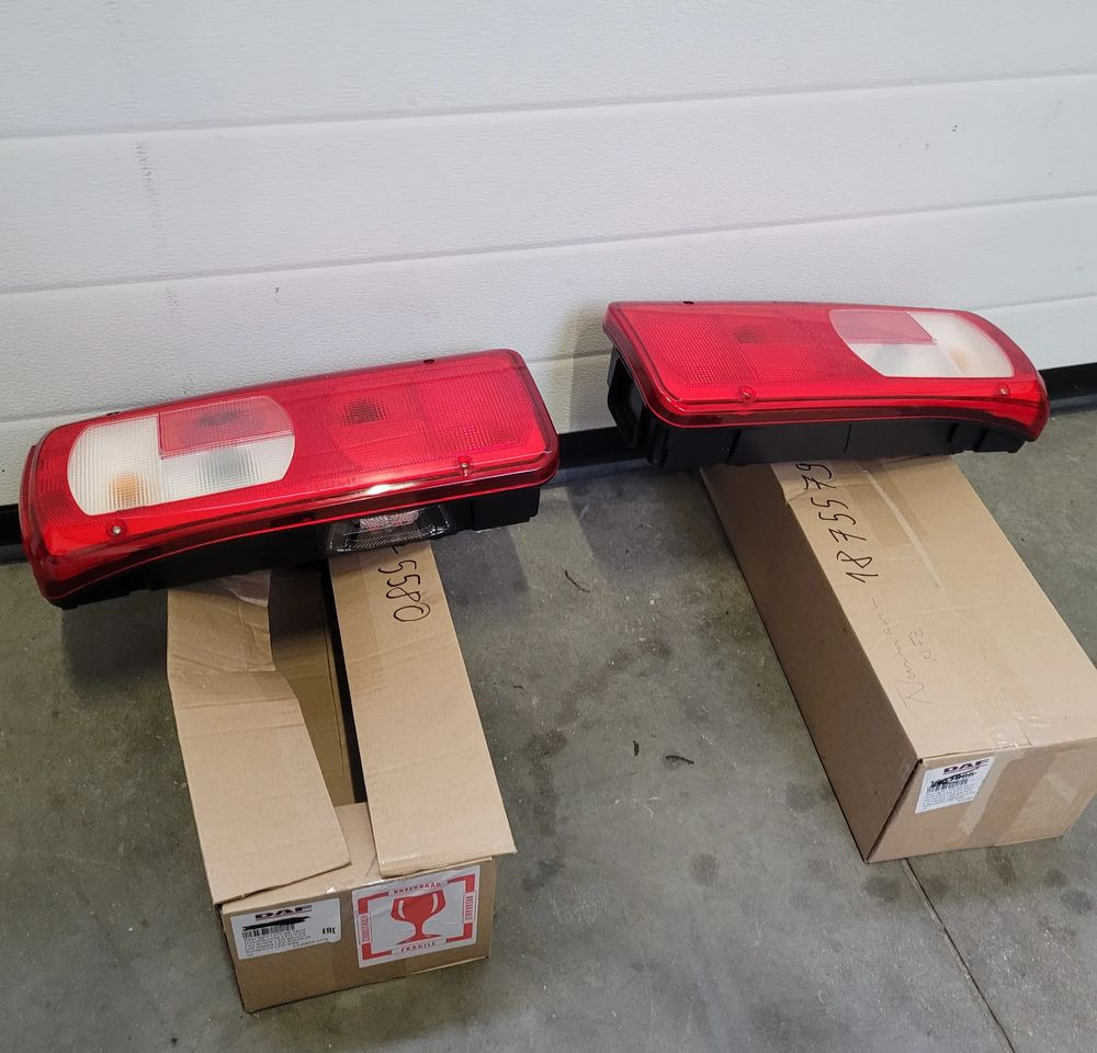 LAMPY TYL DAF XF CF ORYGINAŁ KOMPLET OM 1875579 CHWALIM116 - Luz trasera para Camión: foto 3 LAMPY TYL DAF XF CF ORYGINAŁ KOMPLET OM 1875579 CHWALIM116 - Luz trasera para Camión: foto 3