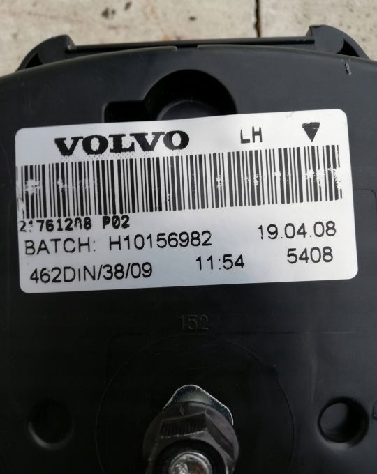 LAMPY TYL VOLVO FM FMX ORYGINAŁ KOMPLET NOWE - Luz trasera para Camión: foto 4 LAMPY TYL VOLVO FM FMX ORYGINAŁ KOMPLET NOWE - Luz trasera para Camión: foto 4