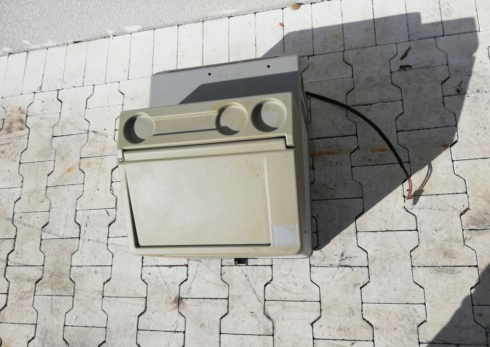 LODÓWKA MAN F2000 F90 - Carrocería y exterior para Camión: foto 5 LODÓWKA MAN F2000 F90 - Carrocería y exterior para Camión: foto 5