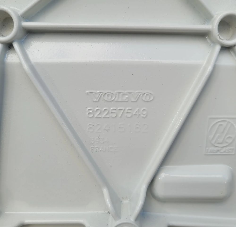 MASKA ATRAPA VOLVO FMX ORYGINAŁ 82257549 CHWALIM116 - Capota para Camión: foto 5 MASKA ATRAPA VOLVO FMX ORYGINAŁ 82257549 CHWALIM116 - Capota para Camión: foto 5