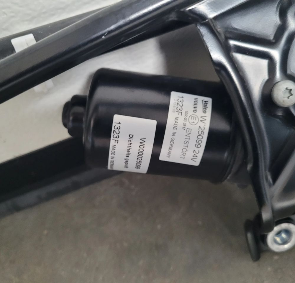 MECHANIZM WYCIERACZEK VOLVO FH4 FH5 ORYGINAŁ NOWY CHWALIM116 - Limpiaparabrisas para Camión: foto 4 MECHANIZM WYCIERACZEK VOLVO FH4 FH5 ORYGINAŁ NOWY CHWALIM116 - Limpiaparabrisas para Camión: foto 4