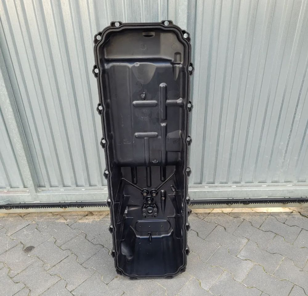 MISKA OLEJOWA RENAULT GAMA VOLVO FH 13 LITRÓW - Cárter de aceite para Camión: foto 4 MISKA OLEJOWA RENAULT GAMA VOLVO FH 13 LITRÓW - Cárter de aceite para Camión: foto 4