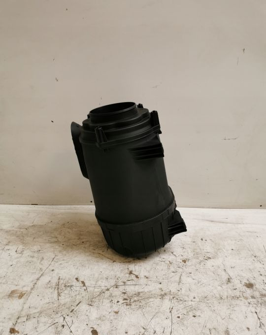 OBUDOWA FILTRA POWIETRZA SCANIA S R NGT 22321180 - Filtro de aire para Camión: foto 2 OBUDOWA FILTRA POWIETRZA SCANIA S R NGT 22321180 - Filtro de aire para Camión: foto 2