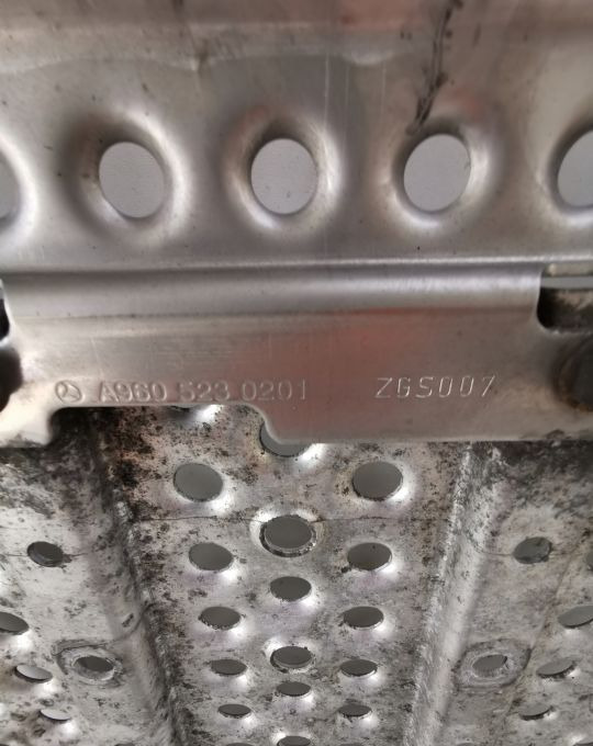 PODEST MERCEDES ACTROS MP4 - Peldaño para Camión: foto 2 PODEST MERCEDES ACTROS MP4 - Peldaño para Camión: foto 2