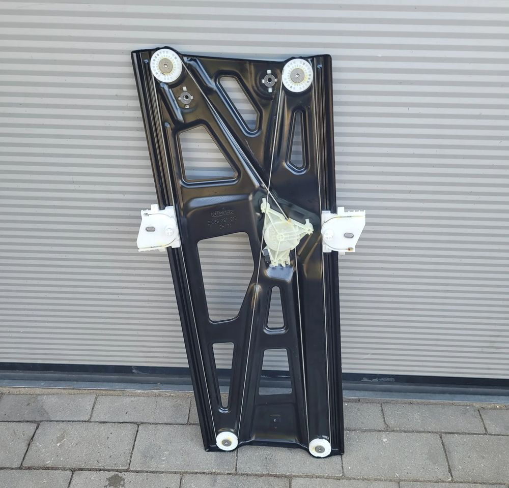 PODNOSNIK SZYBY RH DAF XF 106 OM 1881915 - Motor de elevación de ventanas para Camión: foto 1 PODNOSNIK SZYBY RH DAF XF 106 OM 1881915 - Motor de elevación de ventanas para Camión: foto 1