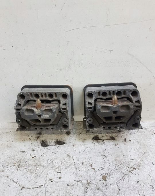 PODUSZKI SILNIKA ACTROS MP4 ORYGINAŁ 2SZT - Soporte motor para Camión: foto 1 PODUSZKI SILNIKA ACTROS MP4 ORYGINAŁ 2SZT - Soporte motor para Camión: foto 1