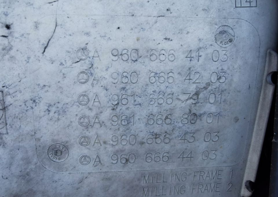 STOPNICA WŁAZ MERCEDES ACTROS MP4 A9606664103 - Peldaño para Camión: foto 4 STOPNICA WŁAZ MERCEDES ACTROS MP4 A9606664103 - Peldaño para Camión: foto 4