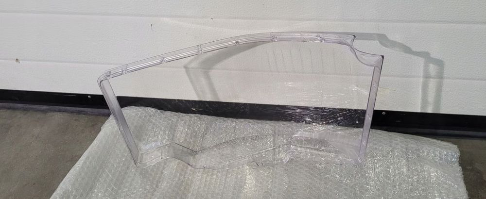 SZKLO KLOSZ LAMPY RENAULT RANGE T GAMA PRAWY - Faro delantero para Camión: foto 2 SZKLO KLOSZ LAMPY RENAULT RANGE T GAMA PRAWY - Faro delantero para Camión: foto 2