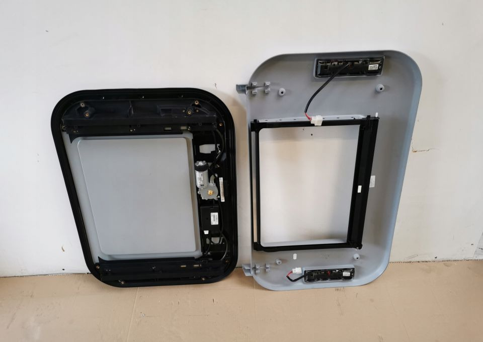 SZYBERDACH MAN TGX TGS ELKTRYCZNY - Carrocería y exterior para Camión: foto 1 SZYBERDACH MAN TGX TGS ELKTRYCZNY - Carrocería y exterior para Camión: foto 1