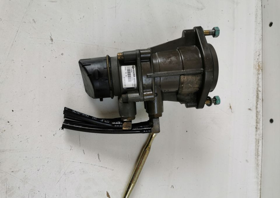 ZAWÓR GŁÓWNY HAMULCA MAN TGX TGS E6 81. 52130-6298 - Válvula de freno para Camión: foto 1 ZAWÓR GŁÓWNY HAMULCA MAN TGX TGS E6 81. 52130-6298 - Válvula de freno para Camión: foto 1