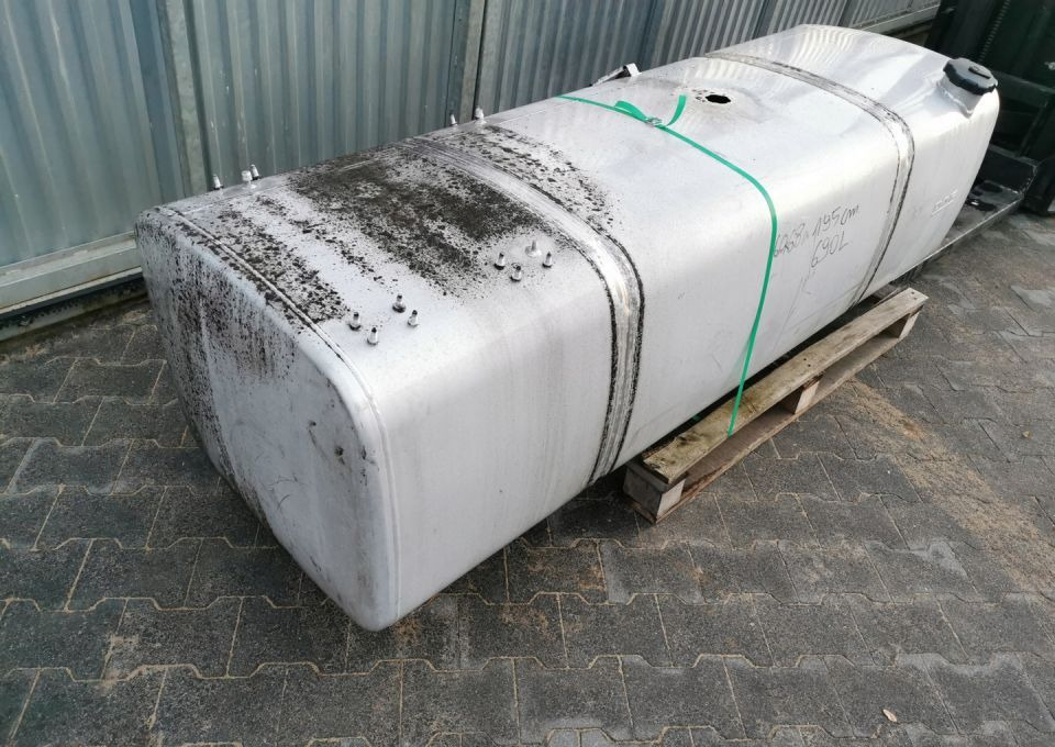 ZBIORNIK PALIWA DAF XF CF E6 690L 1945569 - Depósito de combustible para Camión: foto 4 ZBIORNIK PALIWA DAF XF CF E6 690L 1945569 - Depósito de combustible para Camión: foto 4