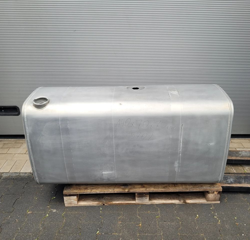 ZBIORNIK PALIWA VOLVO FH4 21516453 570L 140X70X70CM CHWALIM116 - Depósito de combustible para Camión: foto 1 ZBIORNIK PALIWA VOLVO FH4 21516453 570L 140X70X70CM CHWALIM116 - Depósito de combustible para Camión: foto 1