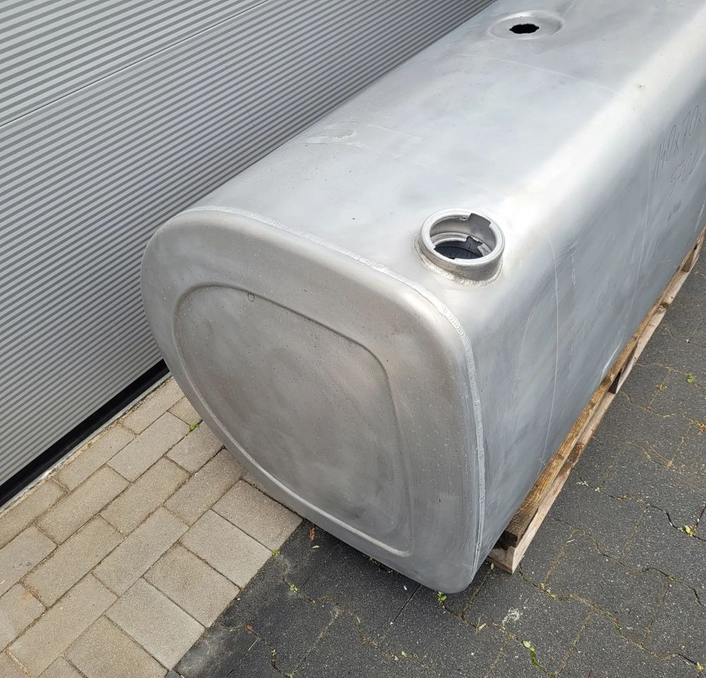 ZBIORNIK PALIWA VOLVO FH4 21516453 570L 140X70X70CM CHWALIM116 - Depósito de combustible para Camión: foto 2 ZBIORNIK PALIWA VOLVO FH4 21516453 570L 140X70X70CM CHWALIM116 - Depósito de combustible para Camión: foto 2