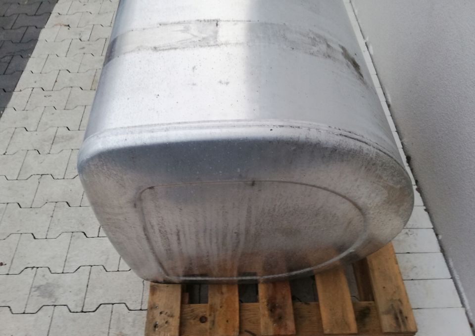 ZBIORNIK PALIWA VOLVO FH4 FH13 RENAULT 365l 90x70x70 - Depósito de combustible para Camión: foto 2 ZBIORNIK PALIWA VOLVO FH4 FH13 RENAULT 365l 90x70x70 - Depósito de combustible para Camión: foto 2
