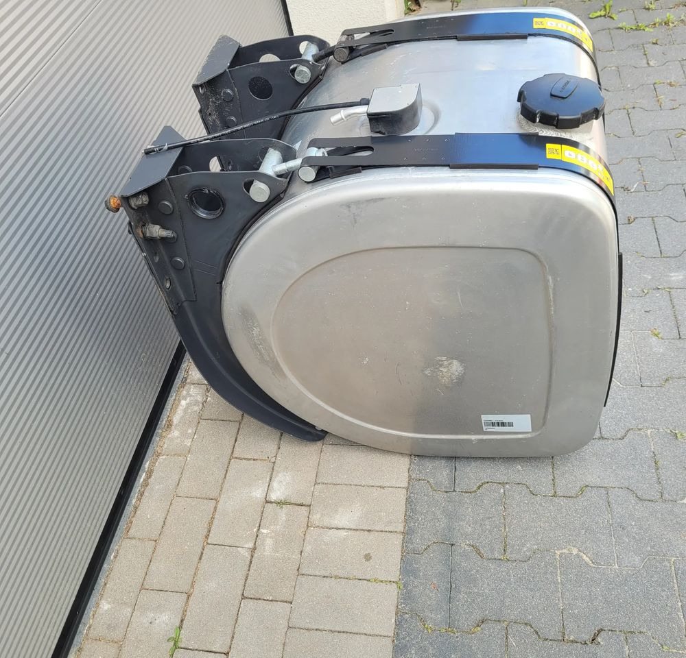 ZBIORNIK PALIWA VOLVO FH4 FM 240L 21516442 60X70X70 CM CHWALIM116 - Depósito de combustible para Camión: foto 3 ZBIORNIK PALIWA VOLVO FH4 FM 240L 21516442 60X70X70 CM CHWALIM116 - Depósito de combustible para Camión: foto 3