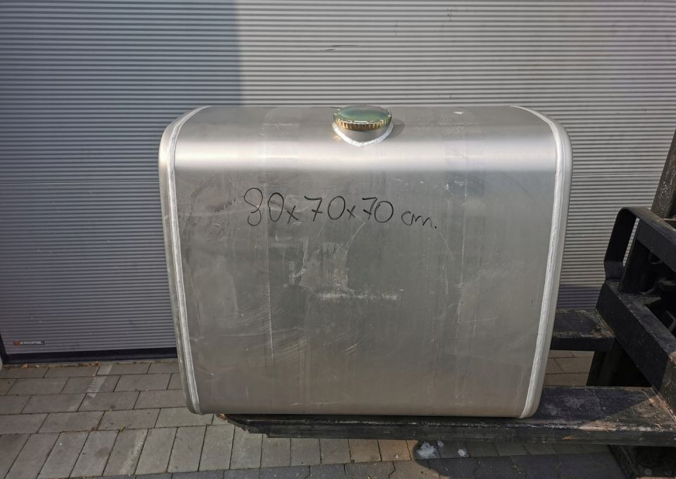 ZBIORNIK PALIWA VOLVO FH4 RENAULT GAMA 21516445 - Depósito de combustible para Camión: foto 1 ZBIORNIK PALIWA VOLVO FH4 RENAULT GAMA 21516445 - Depósito de combustible para Camión: foto 1