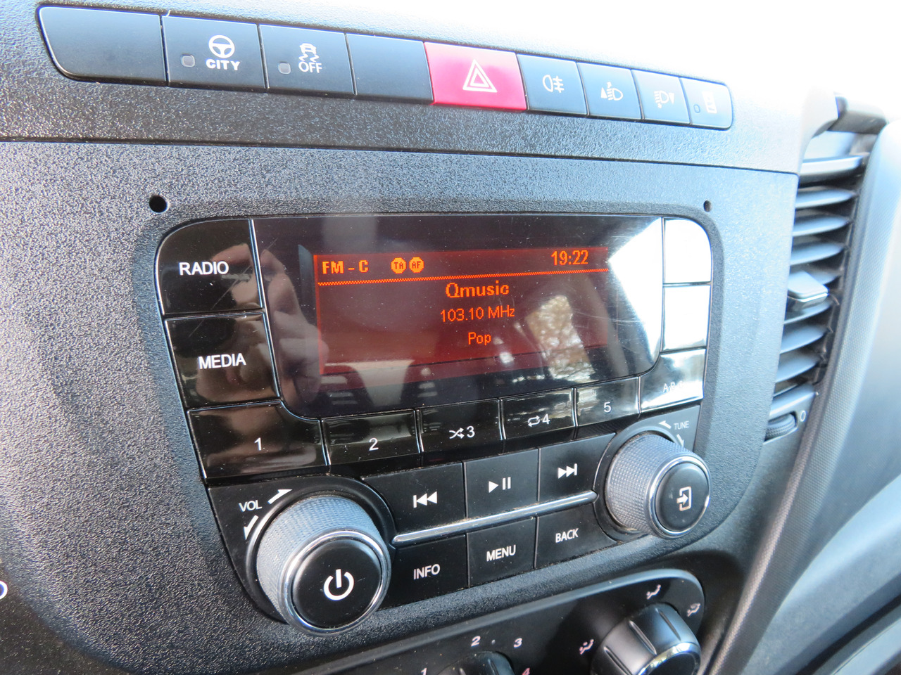 Furgoneta basculante, Furgoneta combi Iveco Daily 35C16 3.0: foto 14 Furgoneta basculante, Furgoneta combi Iveco Daily 35C16 3.0: foto 14