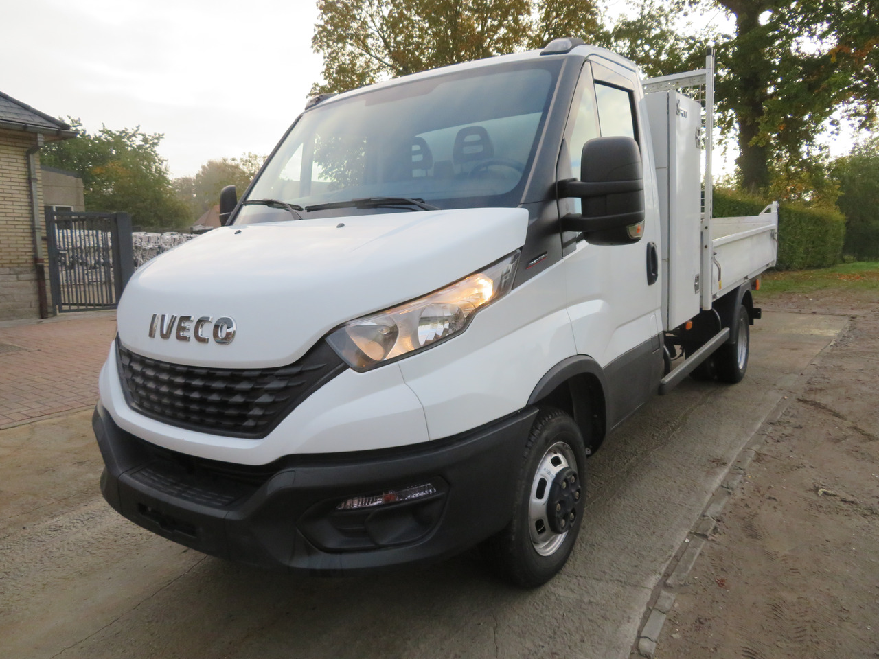 Iveco Daily 35C16 3.0 - L2 - Kipper - Furgoneta basculante: foto 3 Iveco Daily 35C16 3.0 - L2 - Kipper - Furgoneta basculante: foto 3
