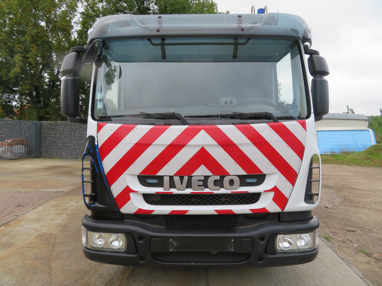 Iveco Eurocargo ML90E18 Bakwagen - Camión caja cerrada: foto 2 Iveco Eurocargo ML90E18 Bakwagen - Camión caja cerrada: foto 2