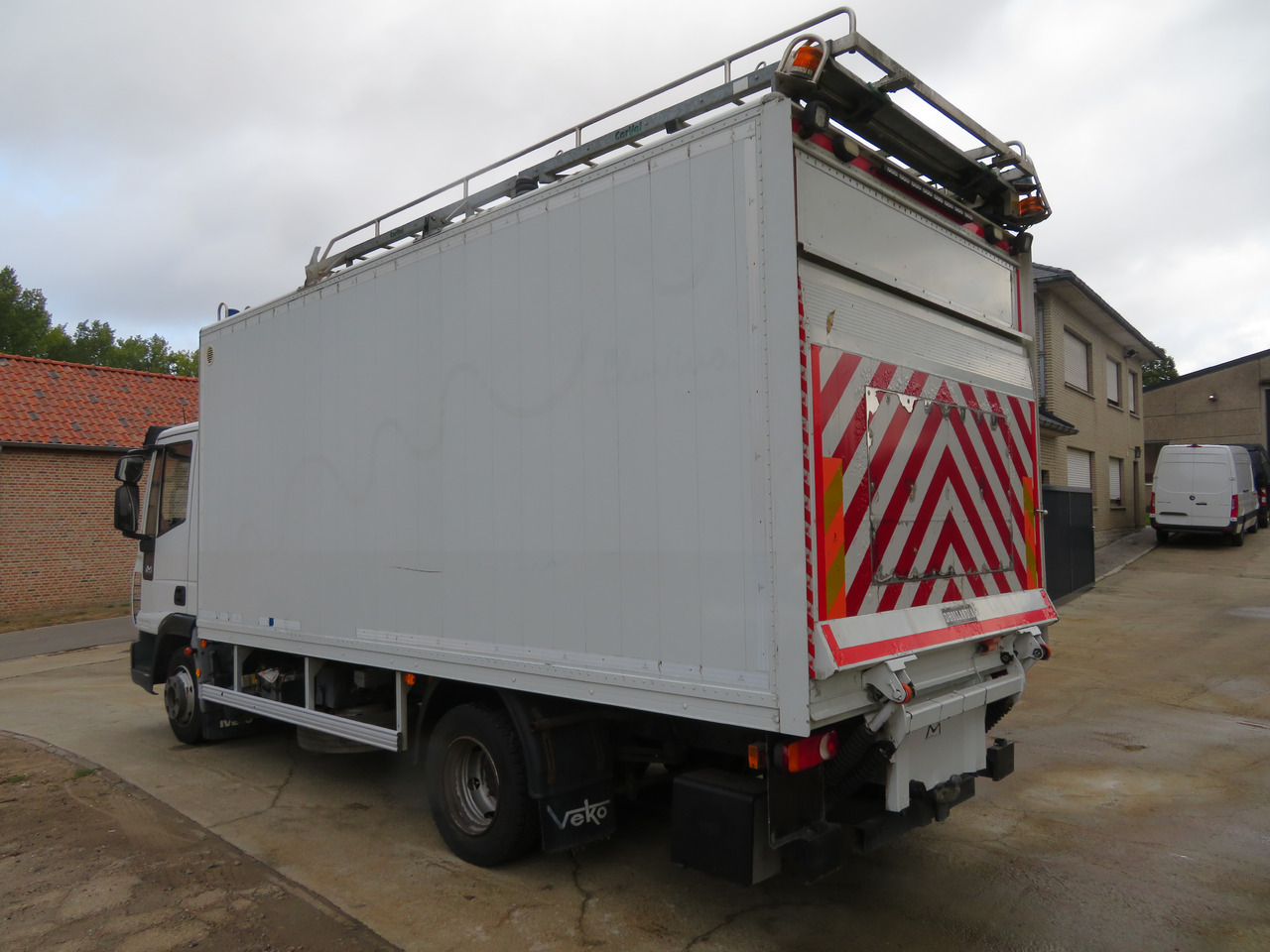 Iveco Eurocargo ML90E18 Bakwagen - Camión caja cerrada: foto 5 Iveco Eurocargo ML90E18 Bakwagen - Camión caja cerrada: foto 5