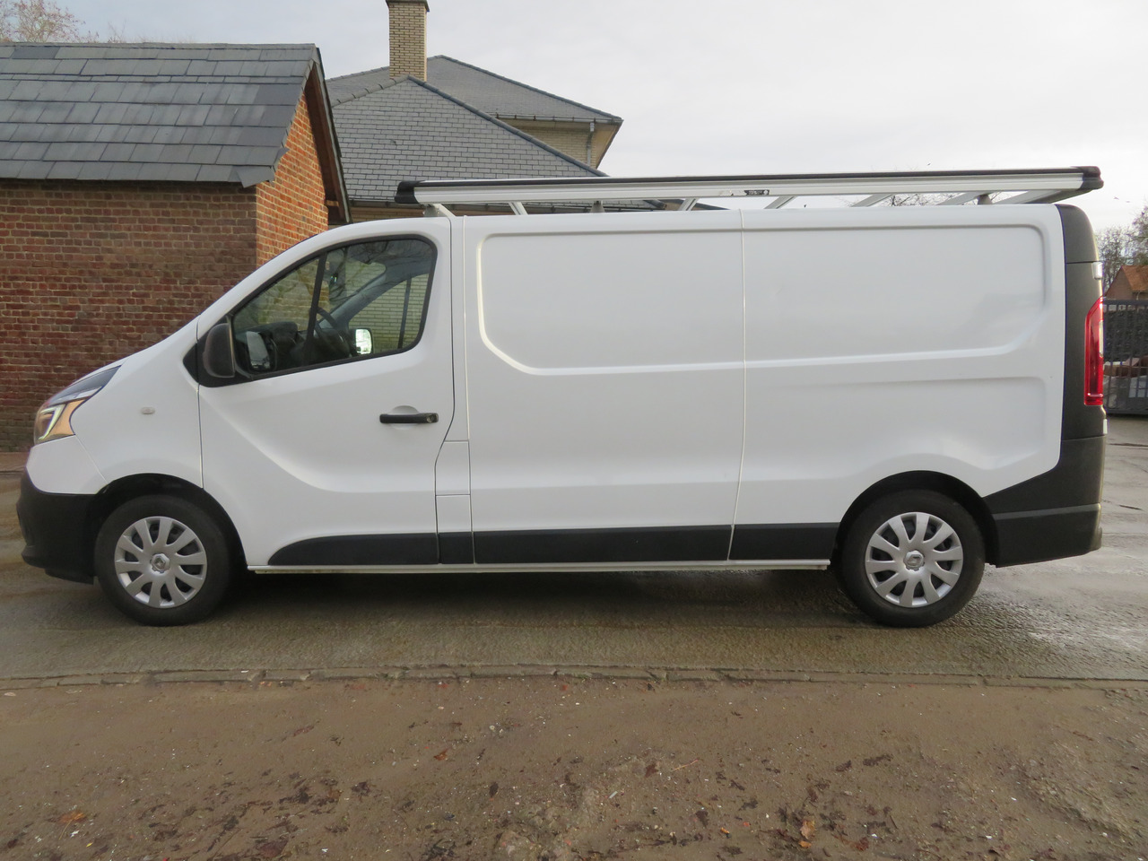 Renault Trafic 2.0dCi Grand Confort - L2H1 - Furgoneta pequeña: foto 4 Renault Trafic 2.0dCi Grand Confort - L2H1 - Furgoneta pequeña: foto 4