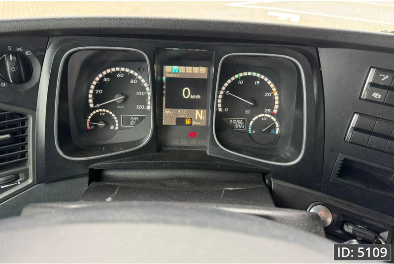 Leasing de Mercedes-Benz Actros 1836 StreamSpace, Euro 6 Mercedes-Benz Actros 1836 StreamSpace, Euro 6: foto 9 Leasing de Mercedes-Benz Actros 1836 StreamSpace, Euro 6 Mercedes-Benz Actros 1836 StreamSpace, Euro 6: foto 9