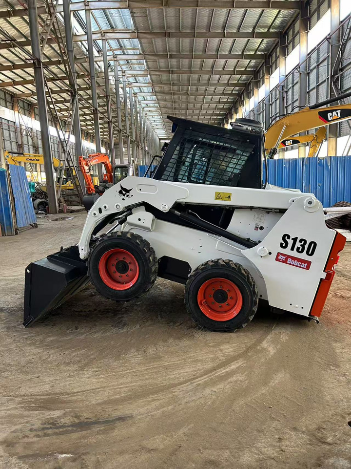 BOBCAT Skid Steer Loader S130 - Minicargadora: foto 5 BOBCAT Skid Steer Loader S130 - Minicargadora: foto 5